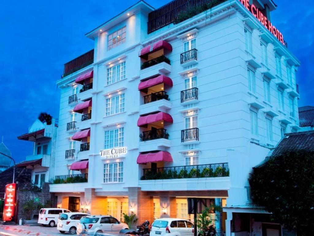 The Cube Hotel Malioboro, Azana Hotels Collection Yogyakarta Kültér fotó