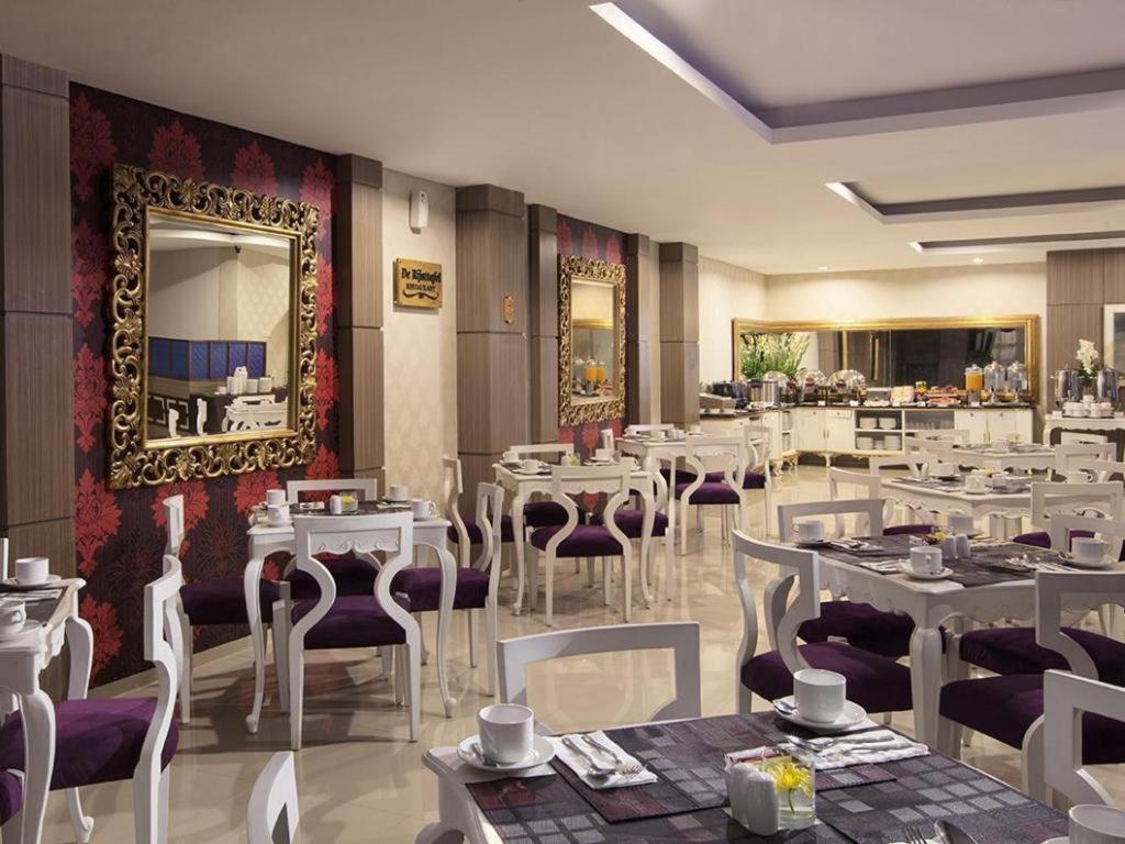 The Cube Hotel Malioboro, Azana Hotels Collection Yogyakarta Kültér fotó