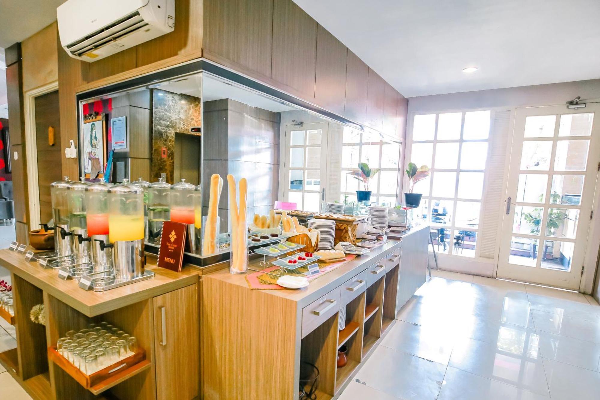 The Cube Hotel Malioboro, Azana Hotels Collection Yogyakarta Kültér fotó